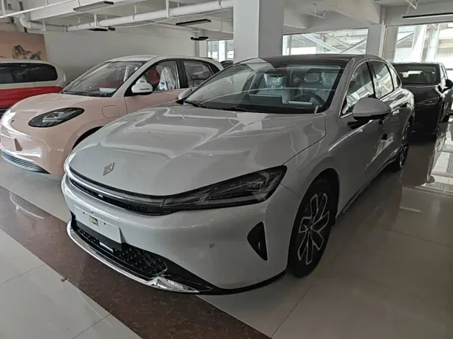 Фотография автомобиля — Baojun Xiangjing