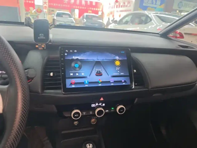 Honda Fit — Фото автомобиля 12