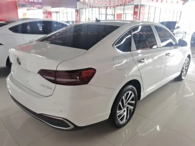 Volkswagen Lavida — Фото автомобиля 6