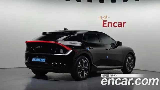 Kia EV6 — Фото автомобиля 2