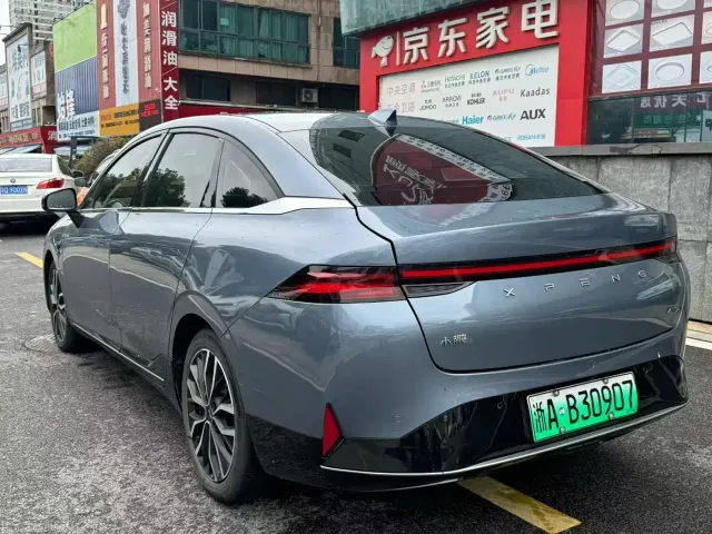 Xpeng P5 — Фото автомобиля 4