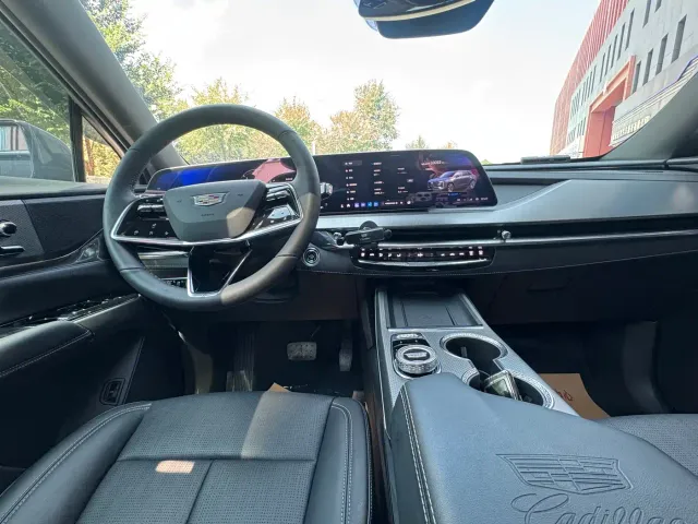Cadillac XT5 — Фото автомобиля 12