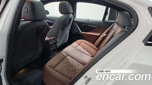 BMW 5 Series G60 — Фото автомобиля 20