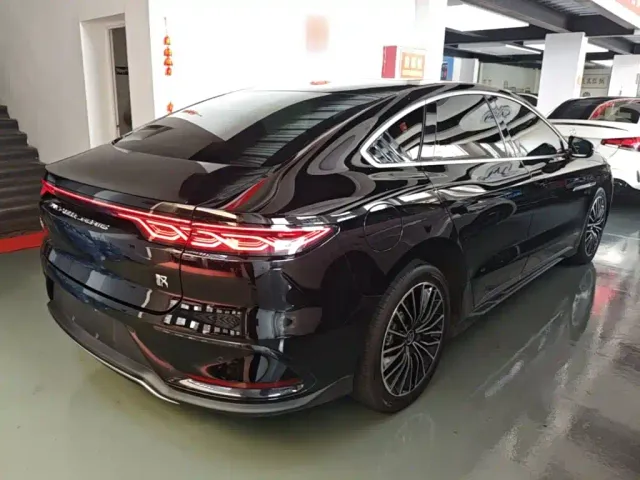 BYD Han — Фото автомобиля 6