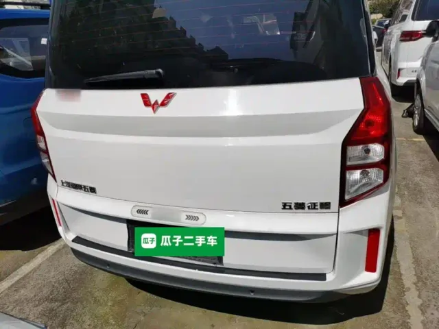 Wuling Zhengcheng — Фото автомобиля 5