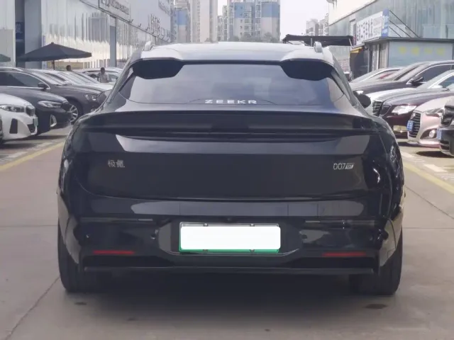 Zeekr 007 GT — Фото автомобиля 7