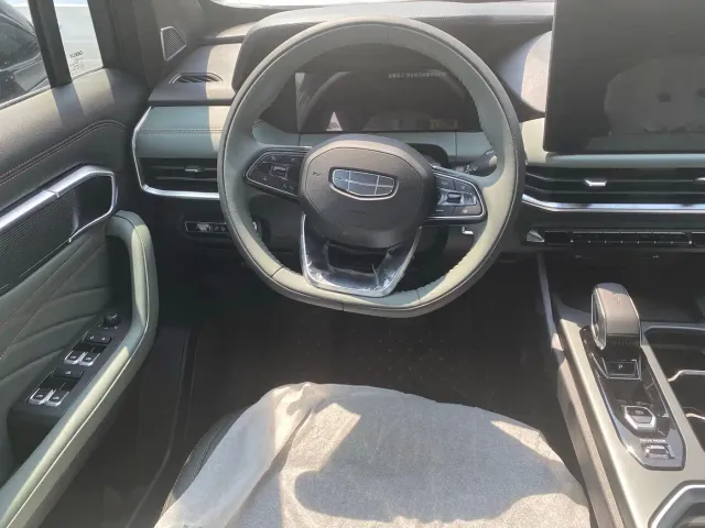 Geely Haoyue L — Фото автомобиля 8