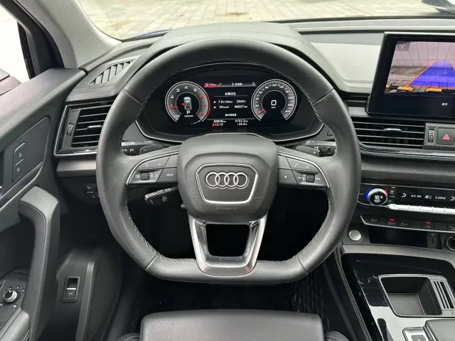 Audi Q5L — Фото автомобиля 6