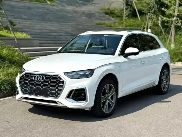 Фотография автомобиля — Audi Q5L