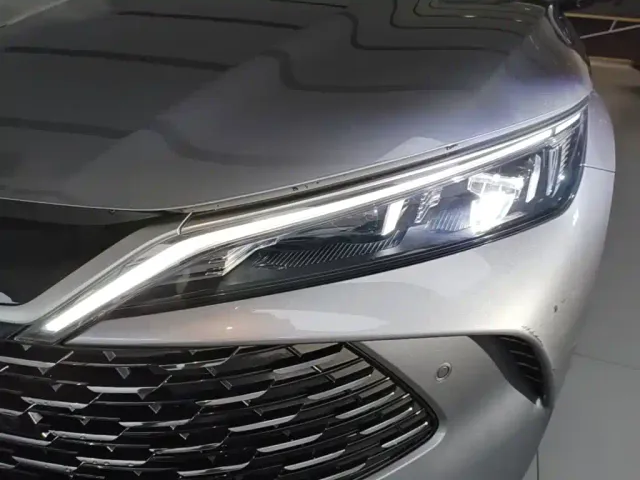 BYD Qin L — Фото автомобиля 23