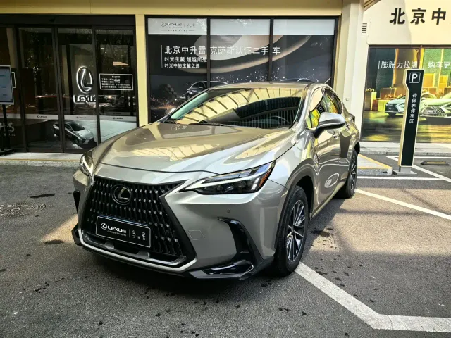 Фотография автомобиля — Lexus NX