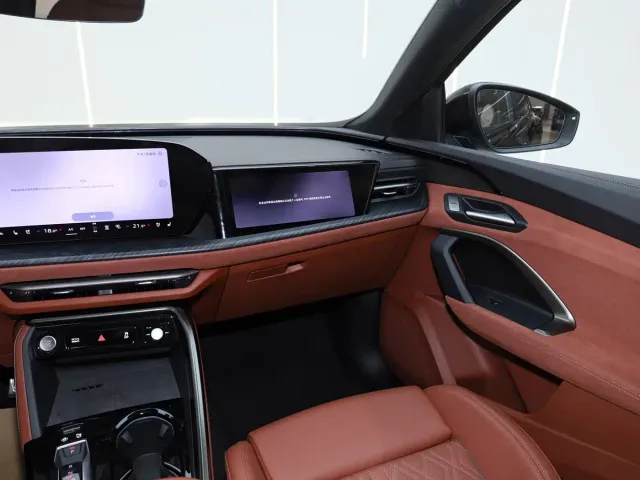 Audi Q5L — Фото автомобиля 11