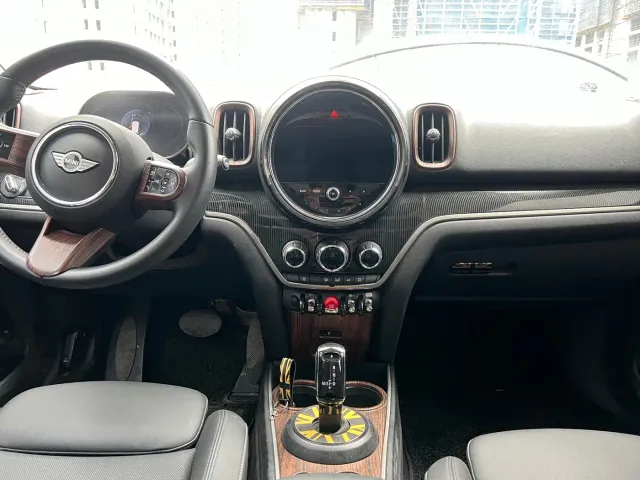 MINI Hatch — Фото автомобиля 12