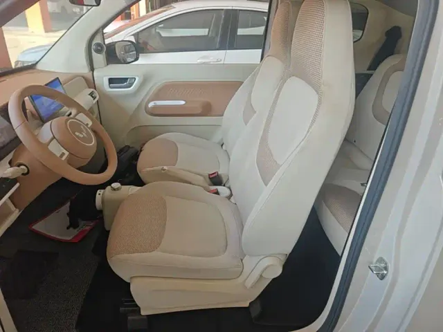 Wuling Hongguang Mini EV — Фото автомобиля 14