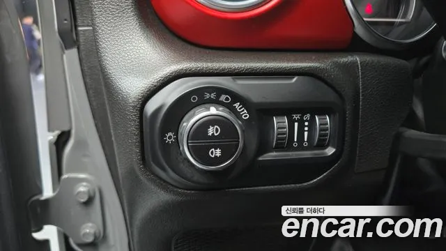 Jeep Wrangler Wrangler (JL) — Фото автомобиля 17