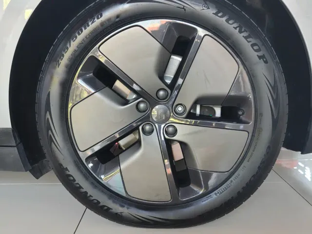 Li Auto i6 — Фото автомобиля 8