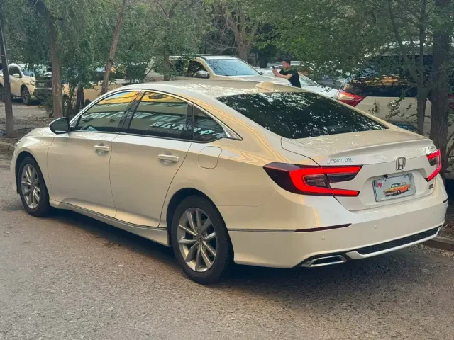 Honda Accord — Фото автомобиля 7