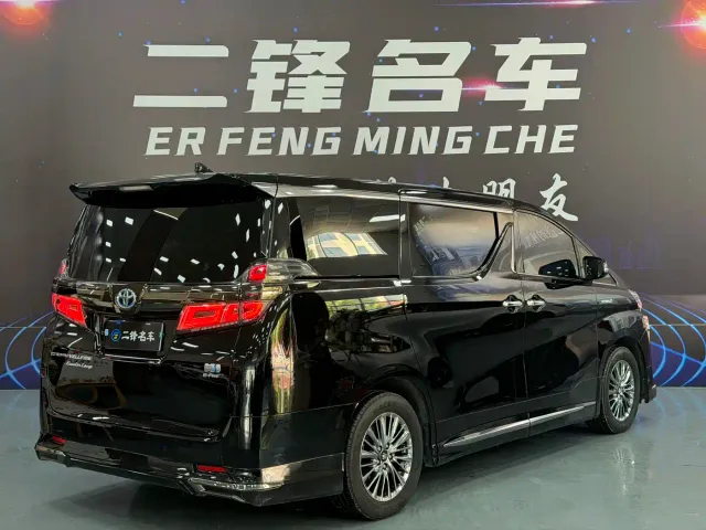 Toyota Vellfire — Фото автомобиля 4