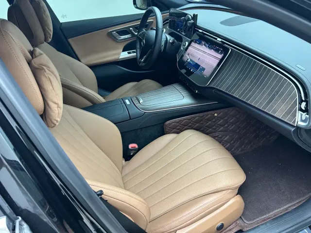 Mercedes-Benz E-Class — Фото автомобиля 7