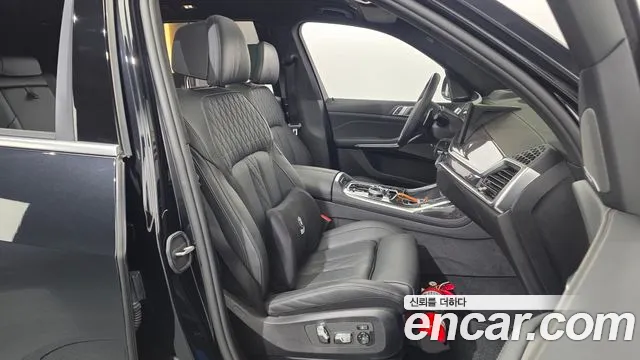 BMW X7 — Фото автомобиля 12