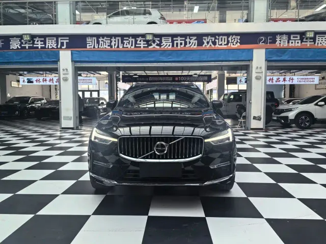 Volvo XC60 — Фото автомобиля 2