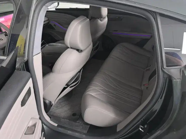 Geely Galaxy Xingyao 8 — Фото автомобиля 11