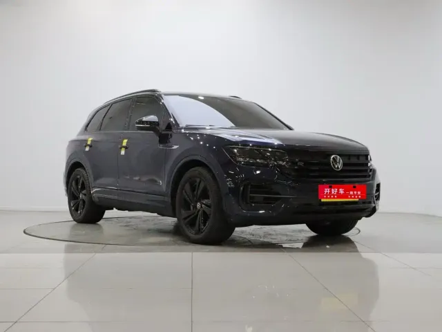 Volkswagen Touareg — Фото автомобиля 3