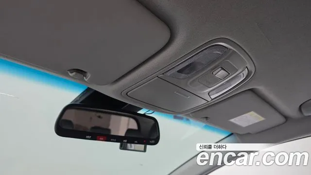 Kia Niro — Фото автомобиля 17