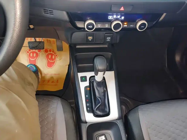 Honda Fit — Фото автомобиля 13