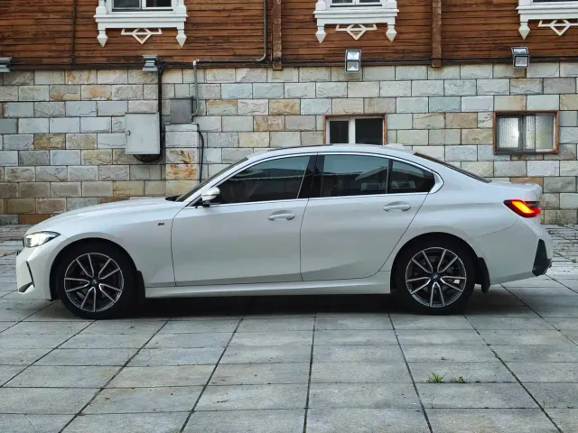 BMW 3 Series — Фото автомобиля 7