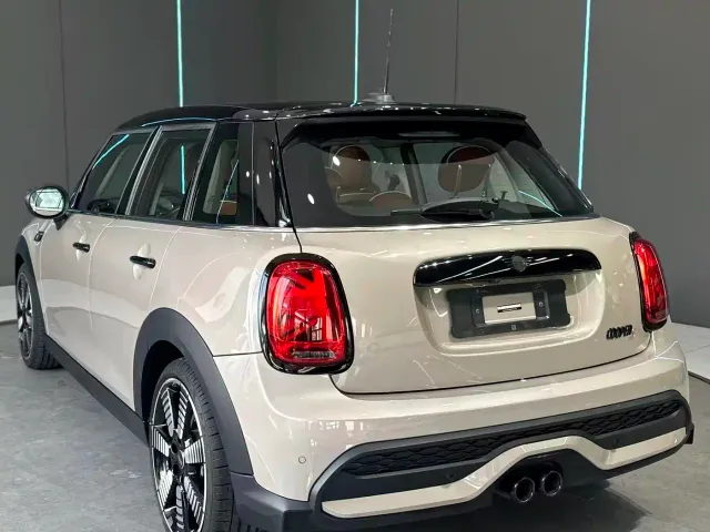 MINI Hatch — Фото автомобиля 8