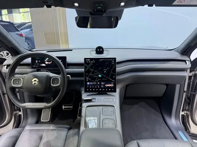 Nio ES8 — Фото автомобиля 28