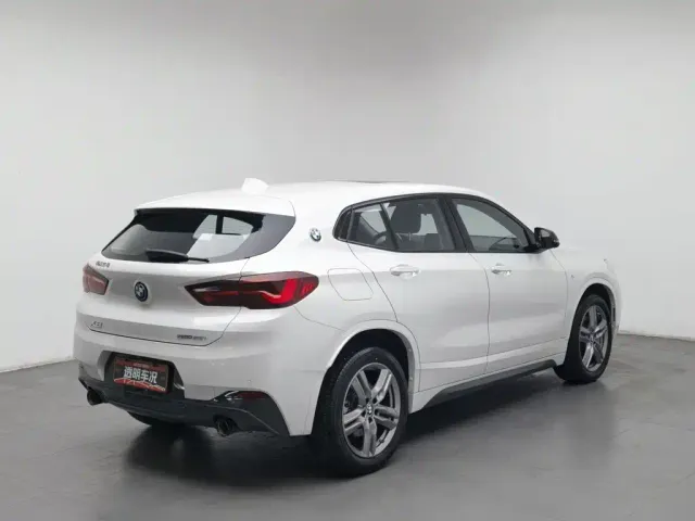BMW X2 — Фото автомобиля 2