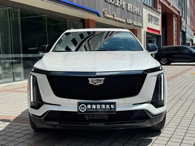 Cadillac XT5 — Фото автомобиля 2