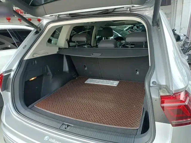 Volkswagen Tiguan L — Фото автомобиля 18