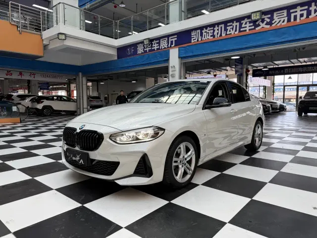 Фотография автомобиля — BMW 1 Series
