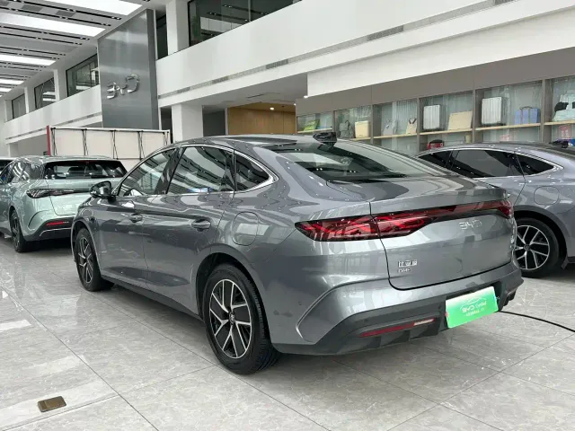 BYD Qin L — Фото автомобиля 8