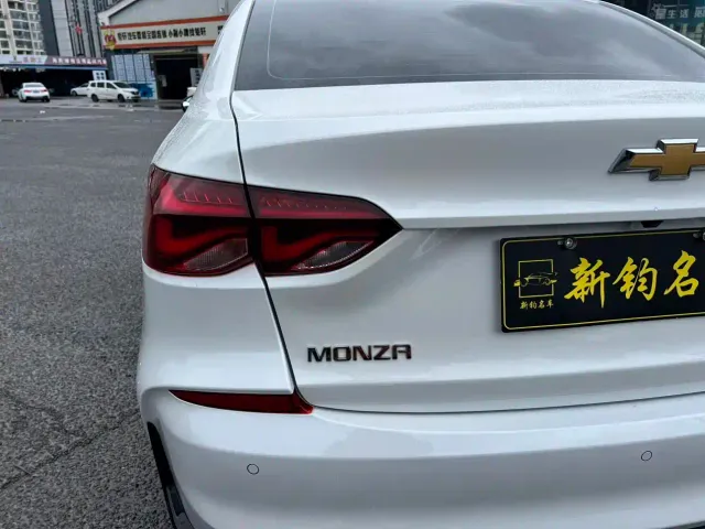 Chevrolet Monza — Фото автомобиля 11