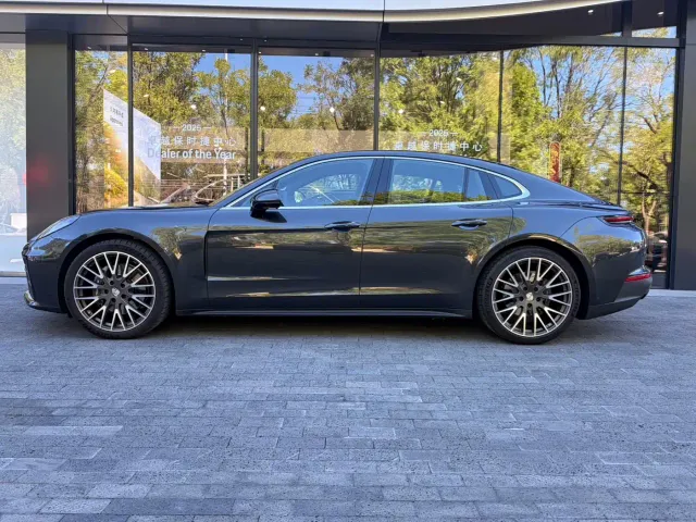 Porsche Panamera — Фото автомобиля 2