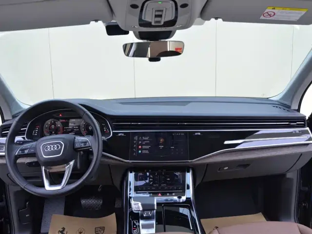 Audi Q7 — Фото автомобиля 14