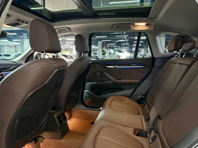 BMW X1 — Фото автомобиля 6