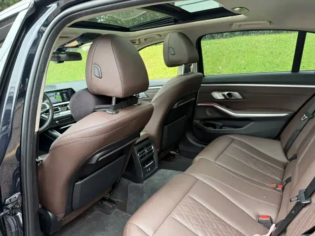 BMW 3 Series — Фото автомобиля 11