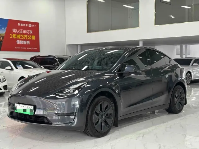 Фотография автомобиля — Tesla Model Y