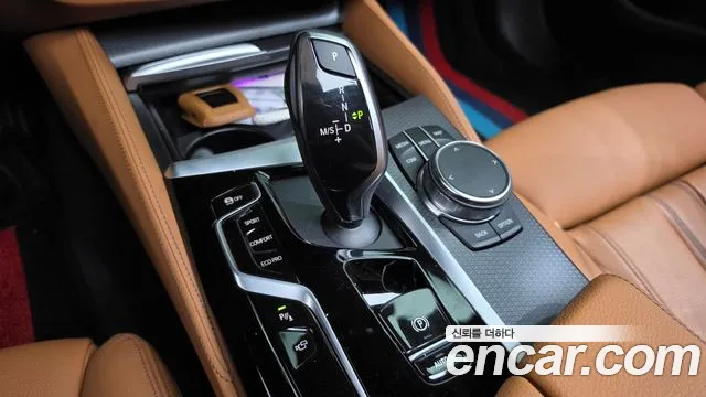BMW 5 Series G30 — Фото автомобиля 12