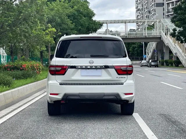 Nissan Patrol — Фото автомобиля 18