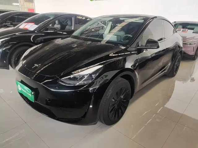Фотография автомобиля — Tesla Model Y