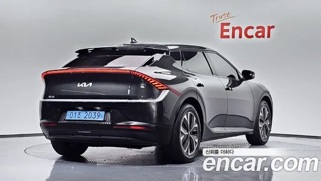Kia EV6 — Фото автомобиля 2