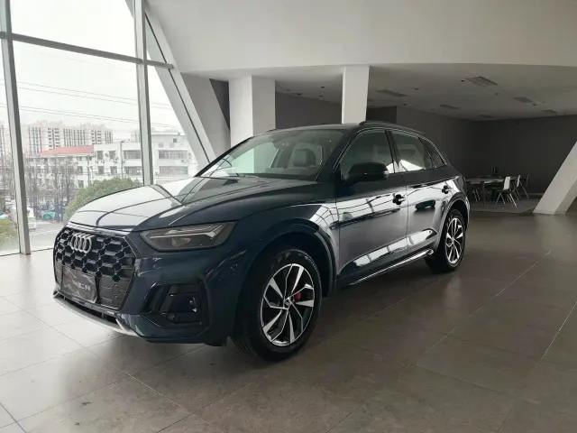 Audi Q5L — Фото автомобиля 8