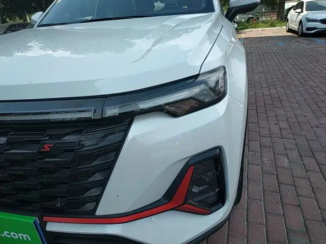 Changan CS35 Plus — Фото автомобиля 23