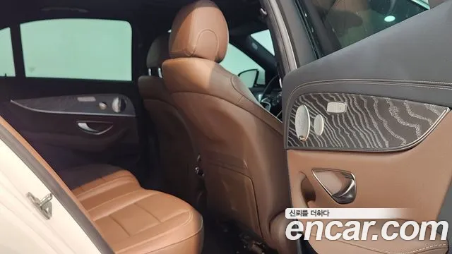 Mercedes-Benz E-Class W213 — Фото автомобиля 13